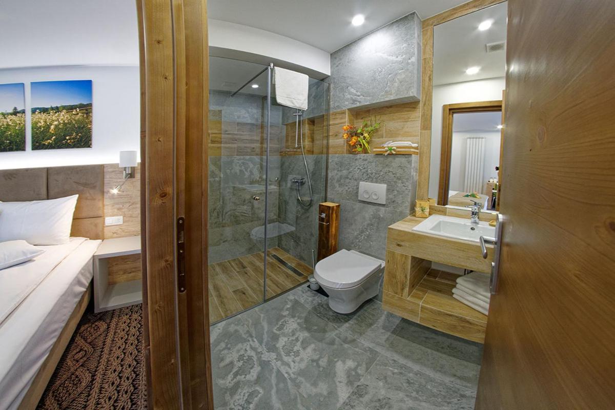 Aquarius Boutique Hotel Câmpulung Moldovenesc Cameră foto
