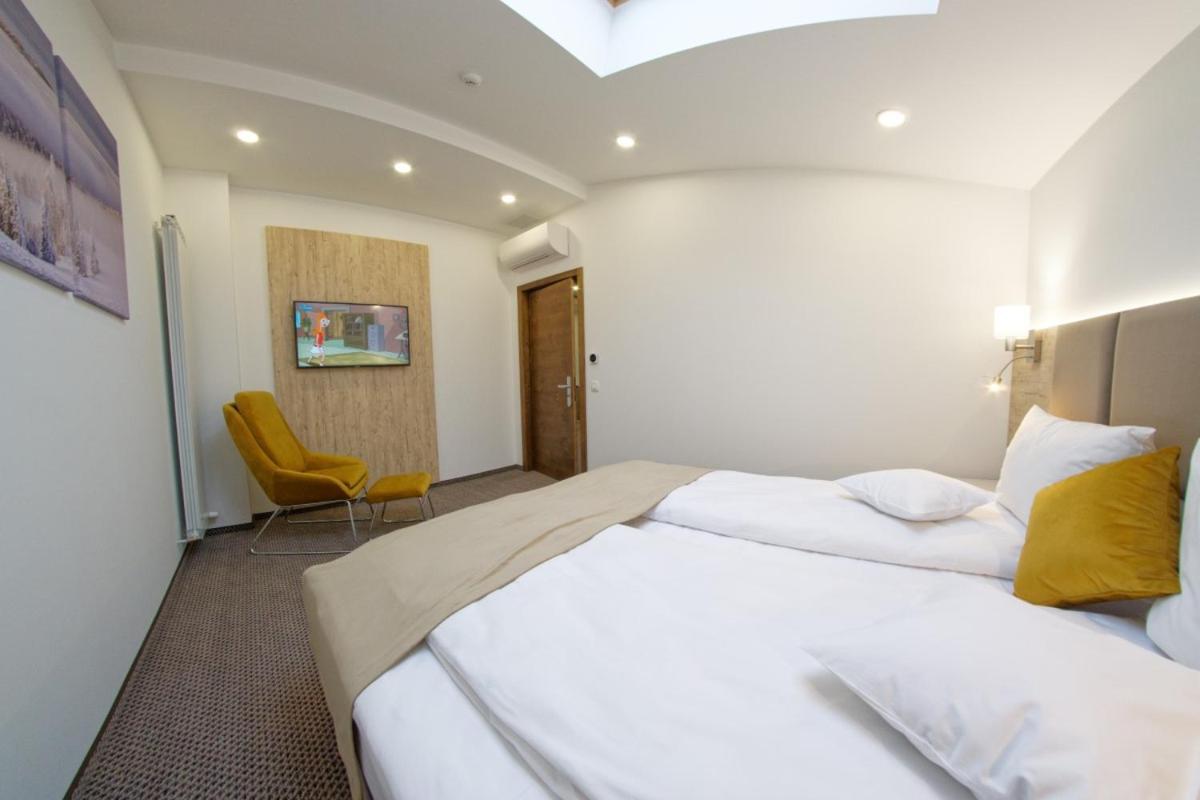 Aquarius Boutique Hotel Câmpulung Moldovenesc Cameră foto