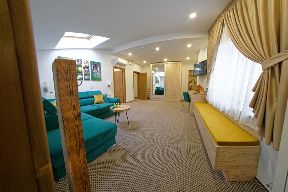 Aquarius Boutique Hotel Câmpulung Moldovenesc Cameră foto