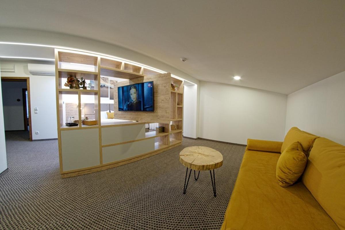 Aquarius Boutique Hotel Câmpulung Moldovenesc Cameră foto