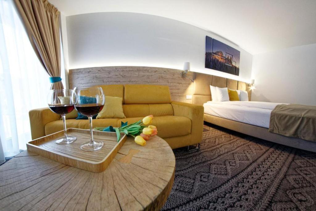 Aquarius Boutique Hotel Câmpulung Moldovenesc Cameră foto